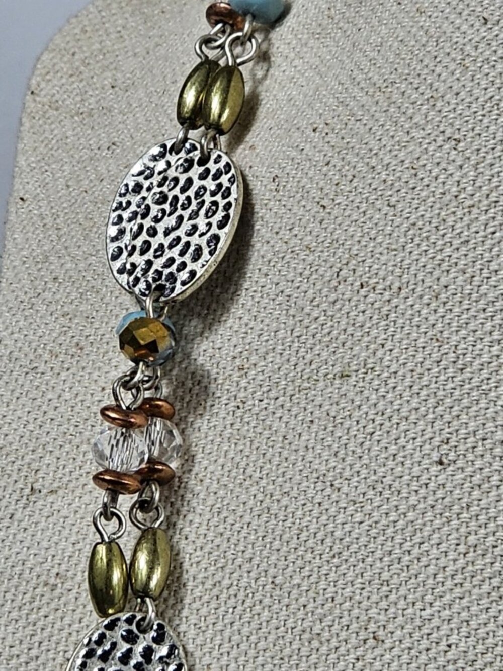 Long Layered Necklace Silver Tone Hammered Oval Discs Mixed Beads Boho 36" - Picture 3 of 8